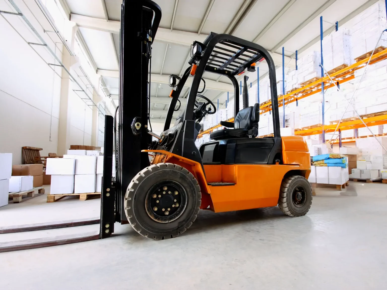 TEN COMMON FORKLIFT TYPES AND THEIR USES