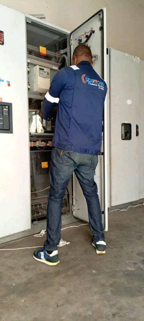 Automatic transfer switch (ATS)