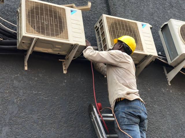 Five Signs Your AC Needs Professional Repair Service