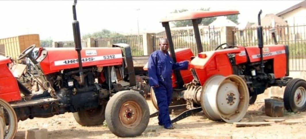 Mechanical excavators